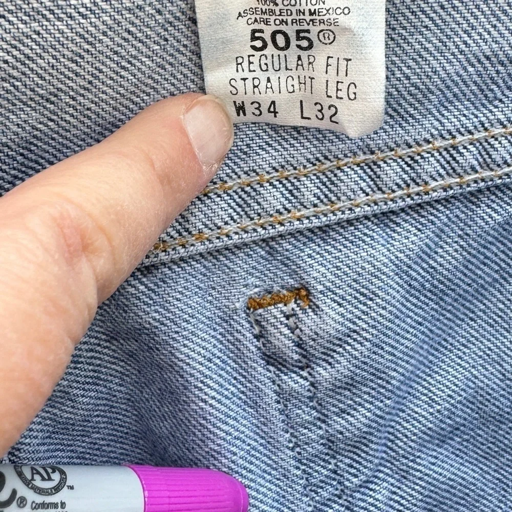 Levi’s 505 Men’s Jeans label 34 x 32 (actual 32” x 30.5”)